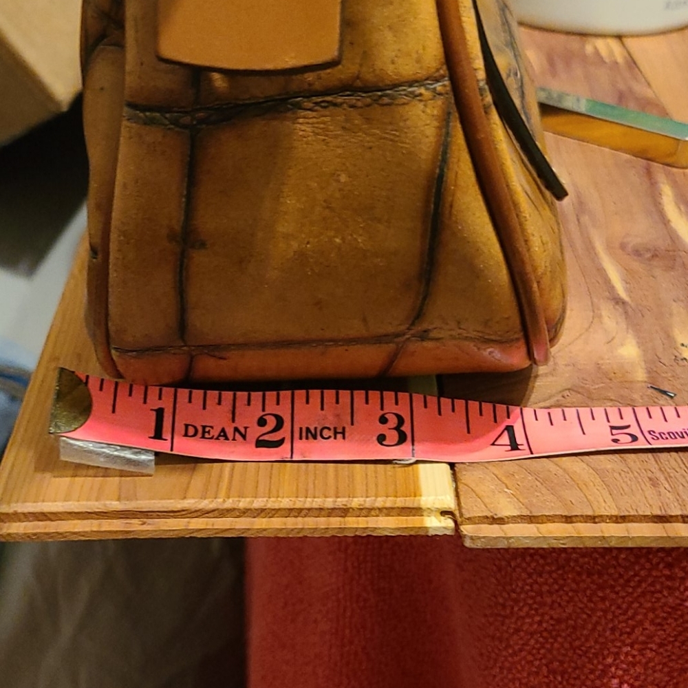 Dooney & Bourke purse - Picture 10 of 14